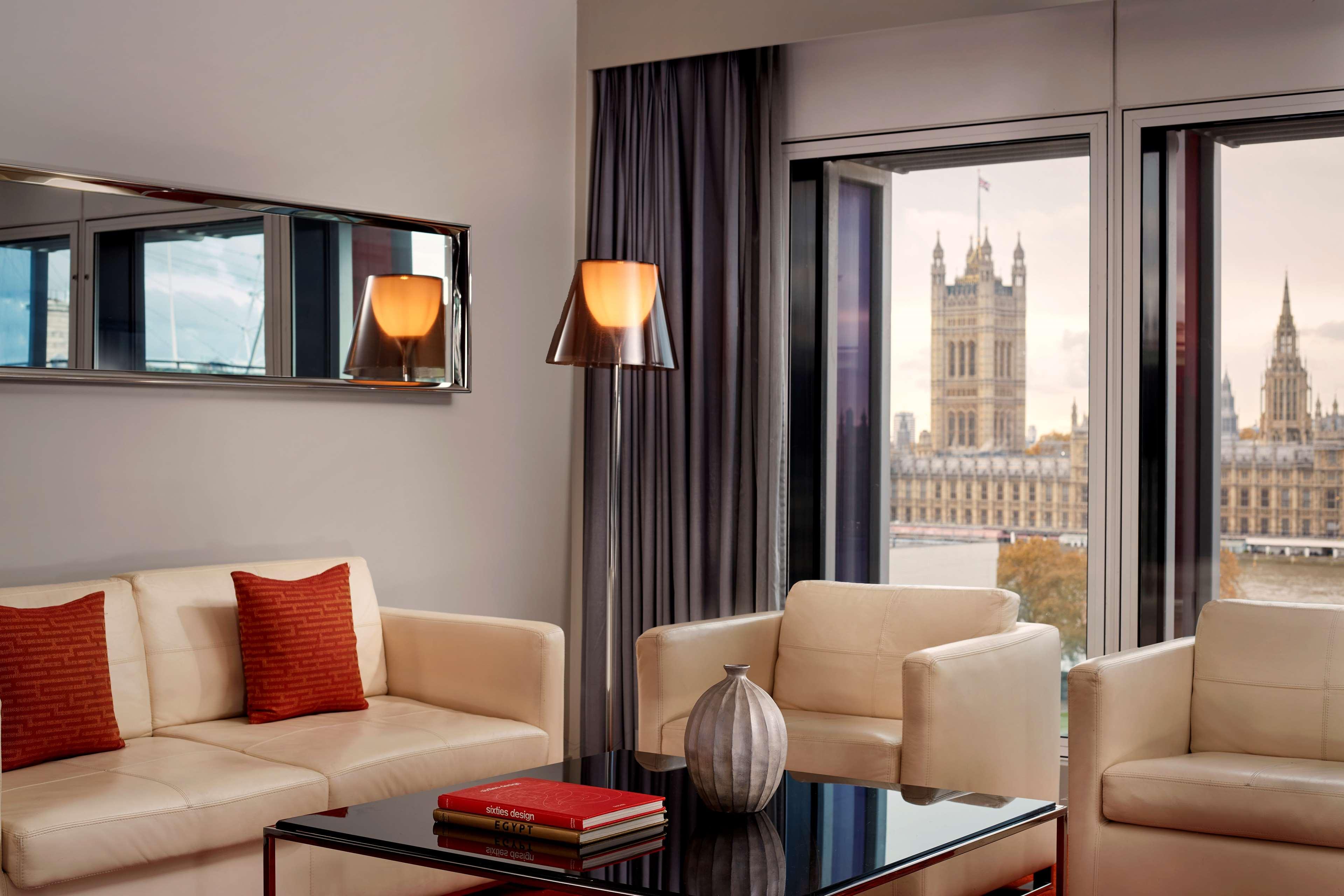 Park Plaza London Westminster Bridge Hotel Exterior photo The view from the living room of the suite