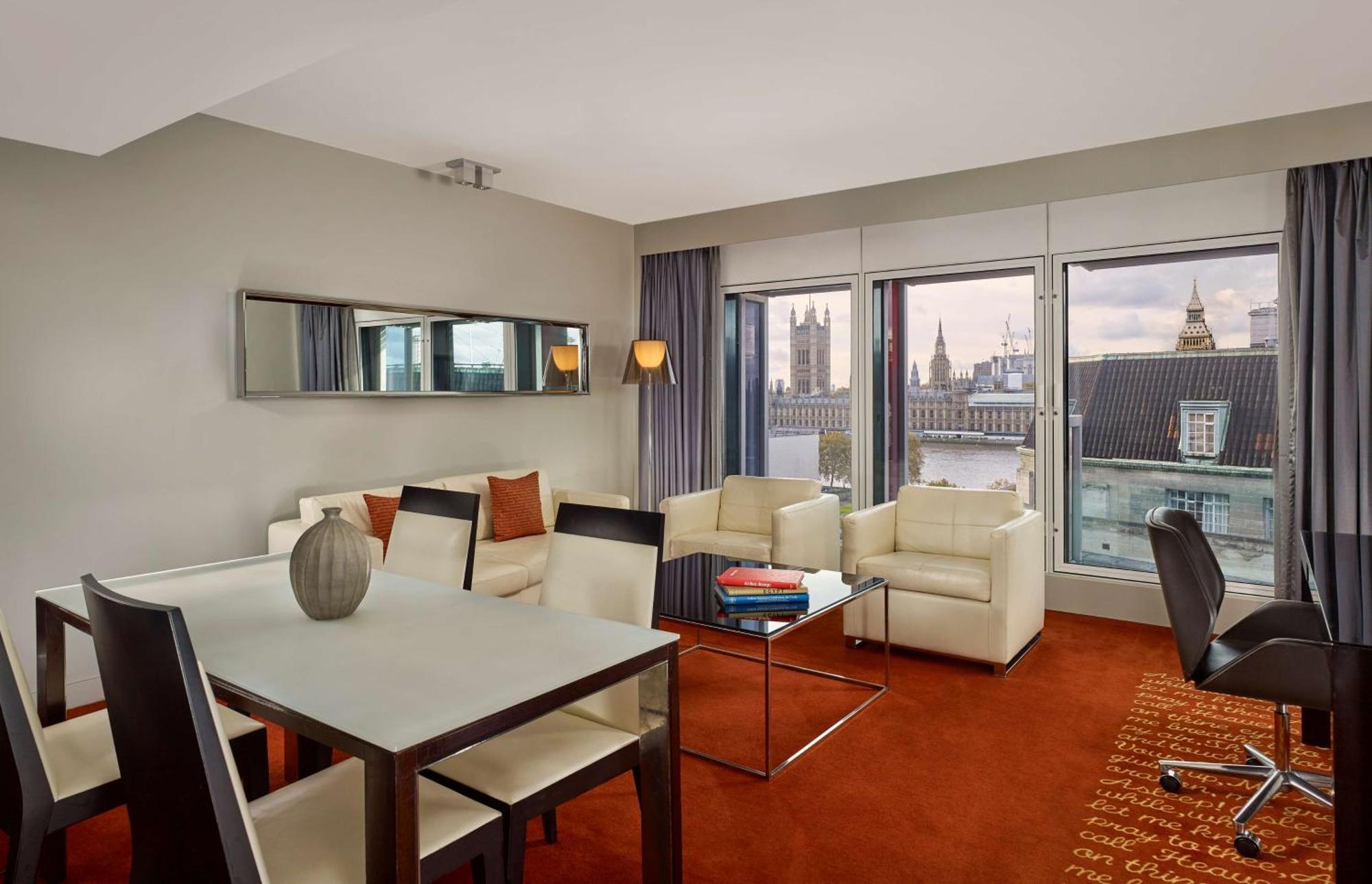 Park Plaza London Westminster Bridge Hotel Exterior photo The hotel room of the London West End