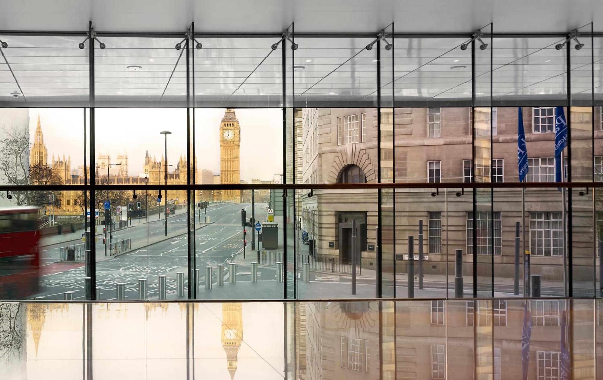 Park Plaza London Westminster Bridge Hotel Exterior photo Big Ben and the London skyline