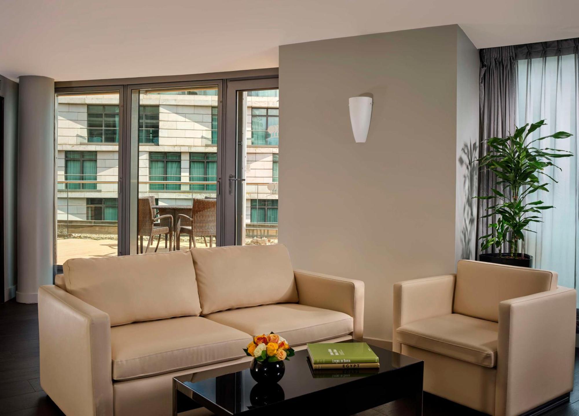 Park Plaza London Westminster Bridge Hotel Exterior photo A living room in a modern apartment
