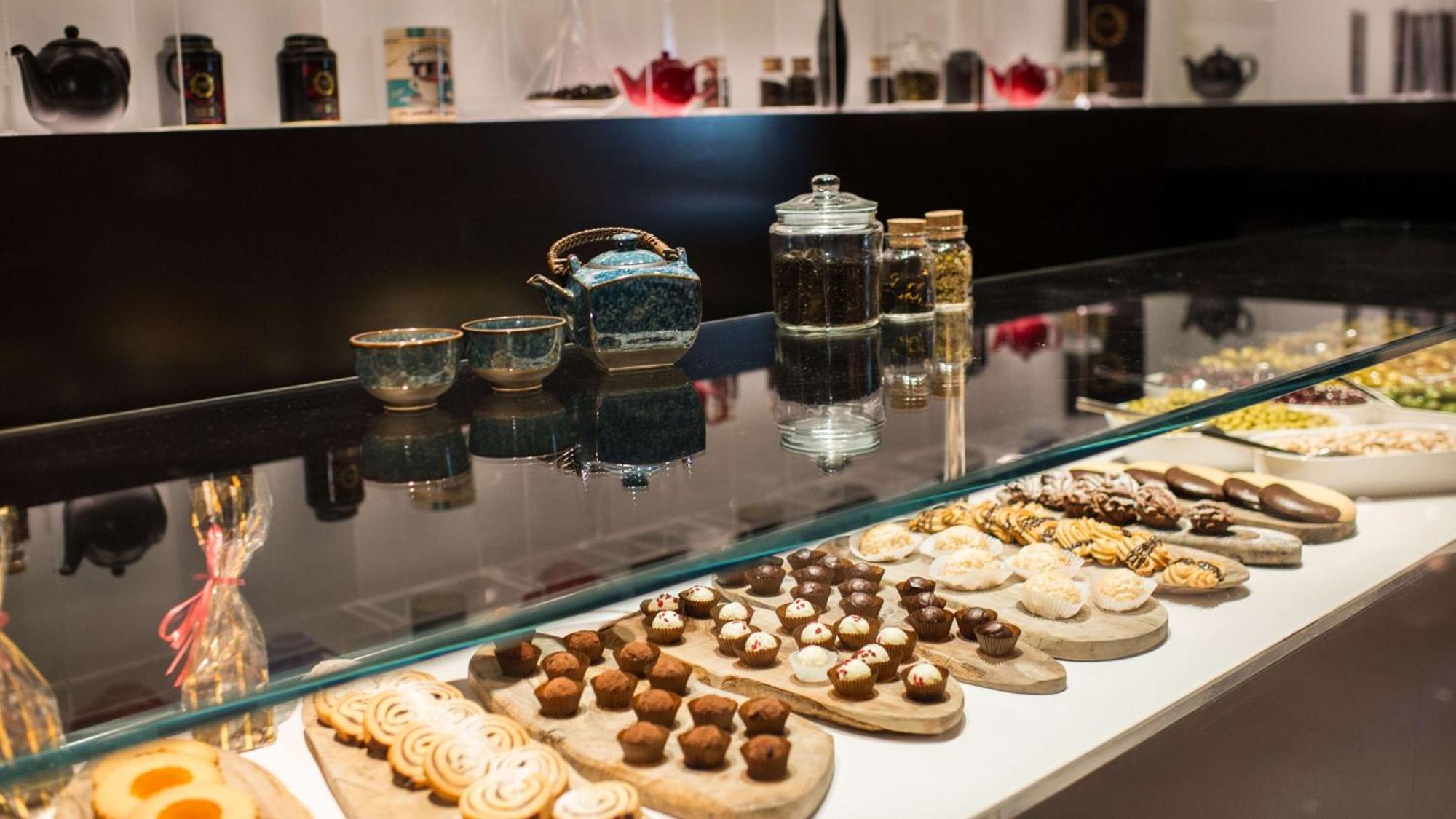Park Plaza London Westminster Bridge Hotel Exterior photo The chocolate shop